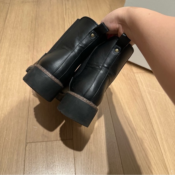 Chelsea boots - Picture 3 of 4